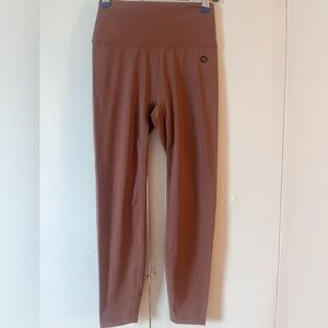 TNA High Waist Ultra-stretch Leggings and Il Seular Training Pant